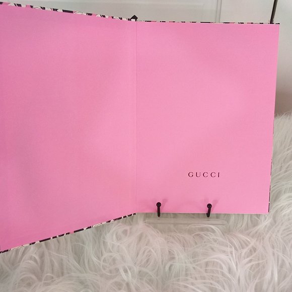 New & Collectible Gucci Dog Notebook, Pink - Picture 3 of 6